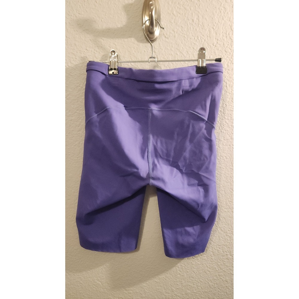 Lululemon Purple Textured Athletic Running Shorts Women Size 6 Laser Cut Venting